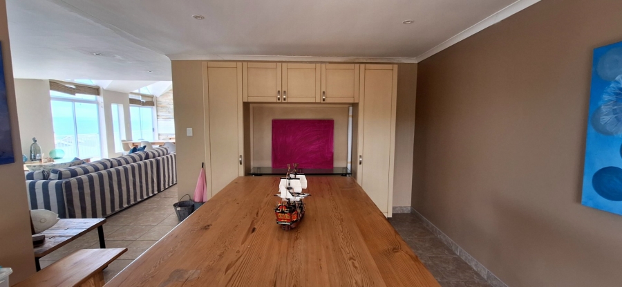 4 Bedroom Property for Sale in Vleesbaai Western Cape